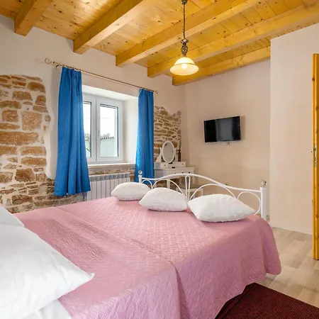 Holiday home Pet Friendly In With Kitchen Visnjan